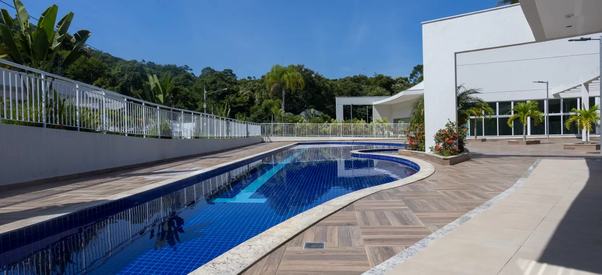 PISCINAS ADULTO E INFANTIL